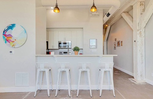 Newport News Apartment | The Speakeasy Downtown Newport News