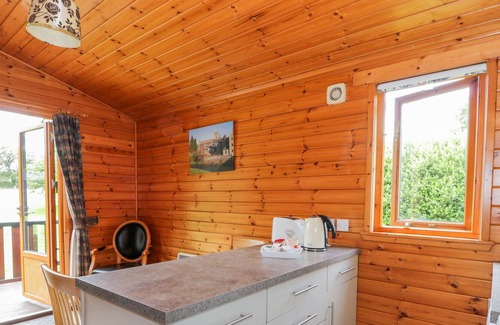 Jedburgh Cottage | THE SPINNEY LODGE, pet friendly, with a garden in Jedburgh