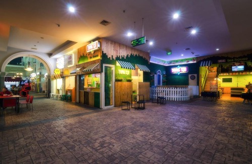 Siwalankerto Hotel | The Square Surabaya Hotel