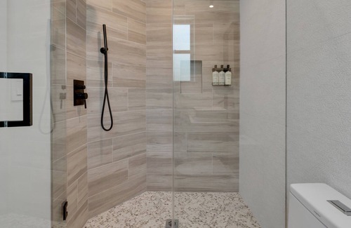 Asbury Park House | The St. Laurent: Three Rooms - Sleeps 6