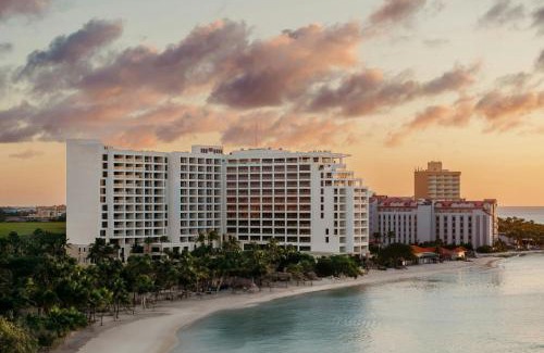 Palm Beach Hotel | The St. Regis Aruba Resort