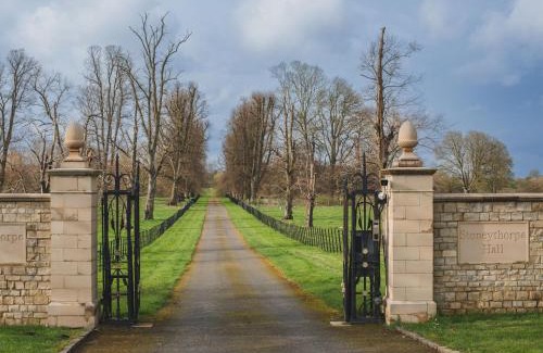 Priors Marston House | The Stables at Holy Well