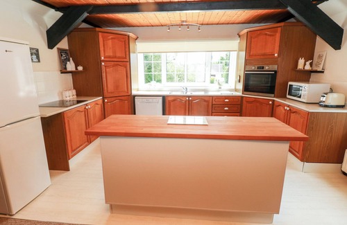 Saint Athan Cottage | THE STABLES, family friendly, character holiday cottage in St Athan