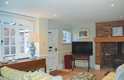 Edenbridge House | The Stables
