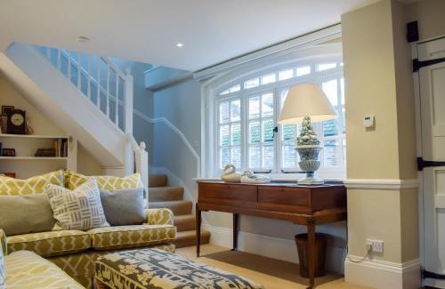 Edenbridge House | The Stables