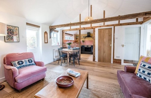 Woodbridge Apartment | The Stables, Ivy Lodge Barn, Hoo
