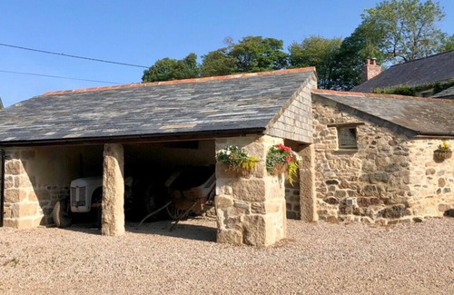High Street Cottage | The Stables - Lanjeth