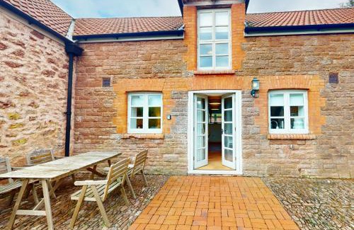 Combe Florey House | The Stables, Lydeard St Lawrence