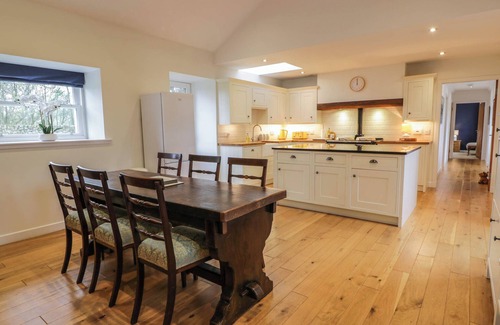 Thornhill Cottage | THE STABLES, pet friendly, character holiday cottage in Thornhill