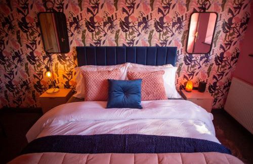 Rudston Apartment | The Stables - Quirky one bed holiday home with wood fired hot tub
