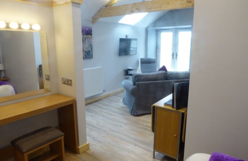 Arden Apartment | The Stables Upper Cottage 7 (Auchendennan) - sleeps 2 guests in 0 bedrooms