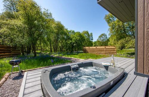 Benderloch House | The Stag, Luxury pod with hot tub, Croft4glamping