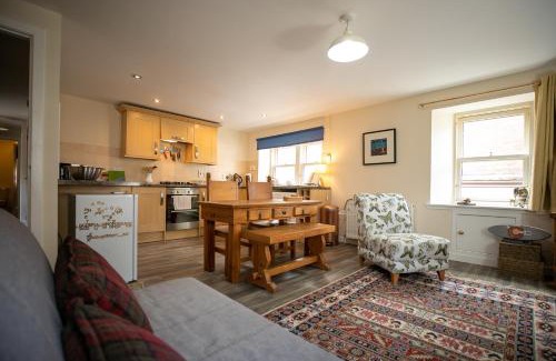 Kirriemuir Apartment | The Starry Rock