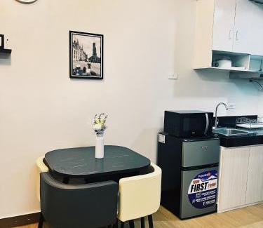Trece Martires Apartment | The Stars Lil' Suite