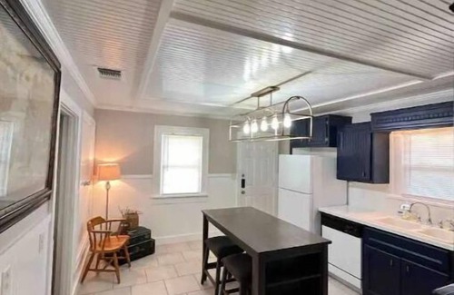 South Overton House | The Station - walking distance to Texas Techn