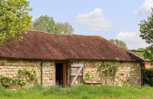 Stonegate Cottage | THE STONE BARN, romantic, character holiday cottage in Ticehurst