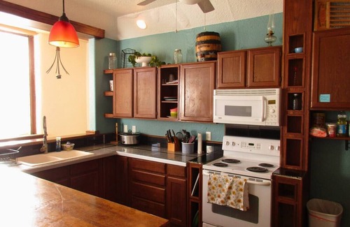 Hot Springs Apartment | The Stone room Suite #11, sleeps 5 guest