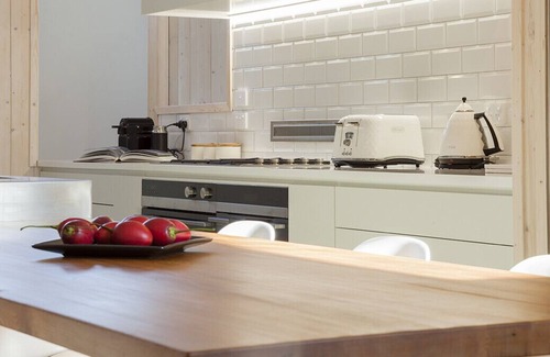 Lowburn House | THE STONE TEMPLE - CROMWELL LUXURY, family friendly in Cromwell