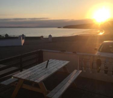 Doogort Hotel | The Strand, Dugort Achill