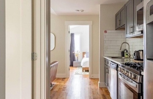 Talbot's Corner House | The Studio at Cleveland Park 2 bedroom 2 bathroom Near Lower Broadway