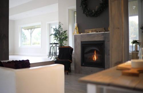 Middlesex Centre House | The Studio Loft at Fernwood Hills