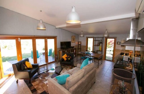 Dixons Creek Apartment | the studio - yarra valley