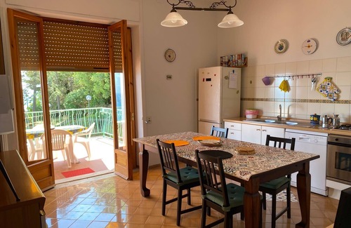 Raito Apartment | The suite in villa Rosanna in Vietri sul mare