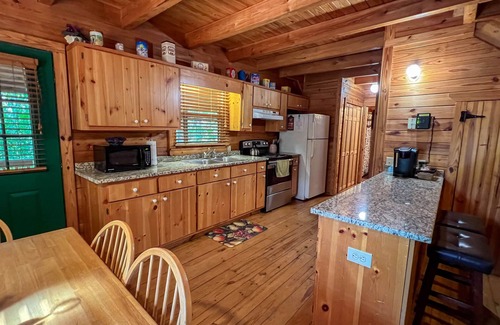 Warm Springs Cabin | The Summit
