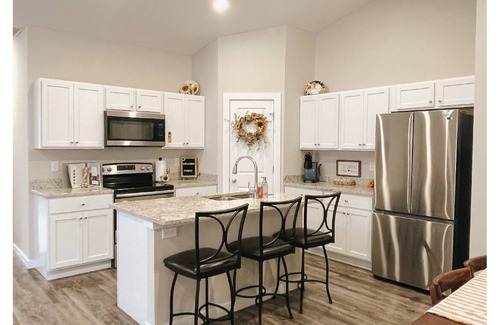 Goddard House | The Sunflower: A bright, joyful stay on the edge of Wichita