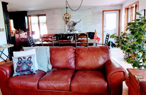Sainte-Ann-des-Lacs House | The Sunny Terrace with spa