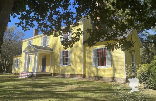 Clarksville Bed & Breakfast | The Sunnyside Sisters Bed and Breakfast
