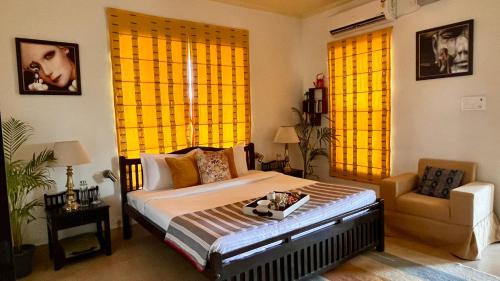 Lansdowne House | The Sunshine Room, Deluxe room in The Umri Lansdowne