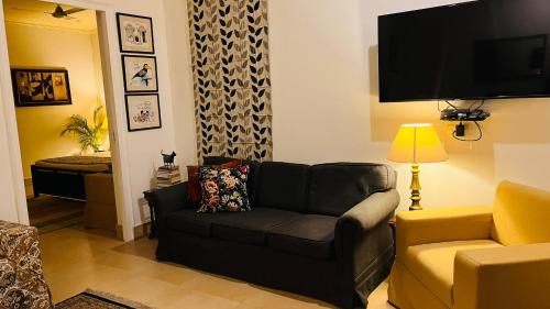 Lansdowne House | The Sunshine Room, Deluxe room in The Umri Lansdowne