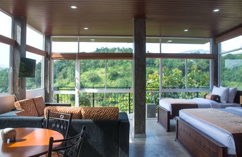 Pathahewaheta Bed & Breakfast | THE SUPERIOR SUITE by Kandy Victoria Eco Resortn"Overlooking Victoria Lake"