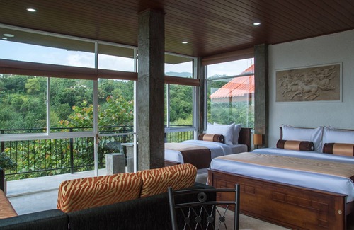 Pathahewaheta Bed & Breakfast | THE SUPERIOR SUITE by Kandy Victoria Eco Resortn"Overlooking Victoria Lake"