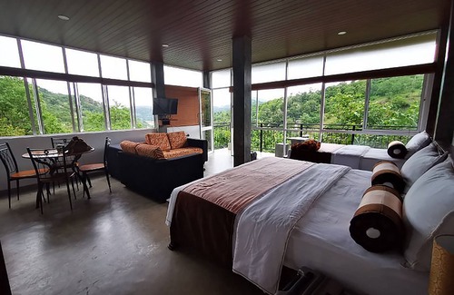 Pathahewaheta Bed & Breakfast | THE SUPERIOR SUITE by Kandy Victoria Eco Resortn"Overlooking Victoria Lake"