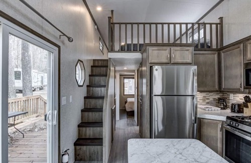 Brill House | The Swan at Lincolnwood Resort