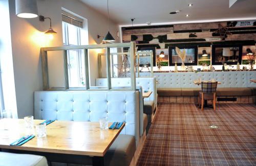 Tal-y-Cafn Hotel | The Tal-Y-Cafn Hotel