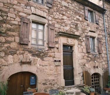 Castelnau-Pegayrols Bed & Breakfast | The Tavern