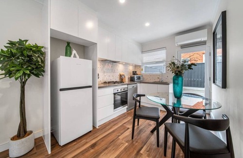 Mile End Apartment | The Tea House - Apartment 2