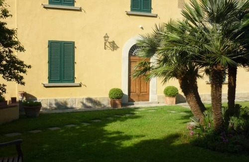 Lastra a Signa Apartment | THE TERRACE - Apartment in Villa from the beginning of the 20th century