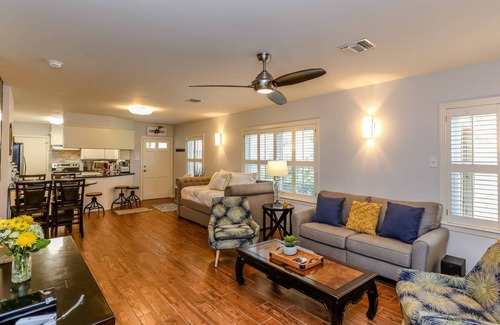 Braeburn House | The Texas Bluebonnet - Garden and Spa w/Fast Wi-Fi and Free Parking