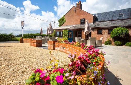 New Forest District Hotel | The Three Lions