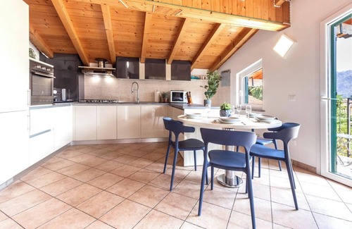 Brusimpiano Apartment | The Three Looks