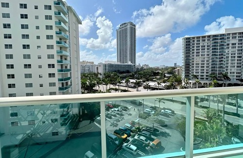 Hollywood South Central Beach Apartment | THE TIDES - 8th Floor (O) - 2 bedrooms