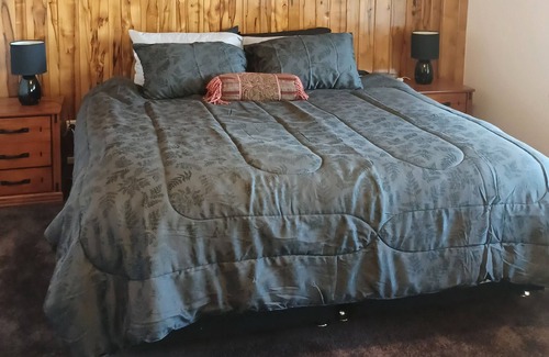 Mole Creek House | The Tigers Lair,is surrounded in a peaceful rural setting