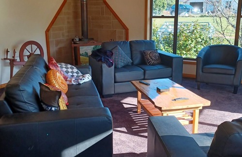 Mole Creek House | The Tigers Lair,is surrounded in a peaceful rural setting