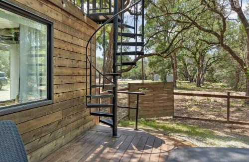Dennis House | The Tiny 'Tainer - Tiny Container Home w. Hot Tub!