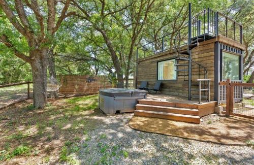 Dennis House | The Tiny 'Tainer - Tiny Container Home w. Hot Tub!