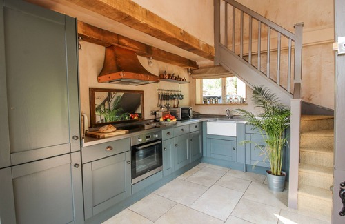 Wollerton Cottage | THE TRACTOR SHED, family friendly in Weston-Under-Redcastle
